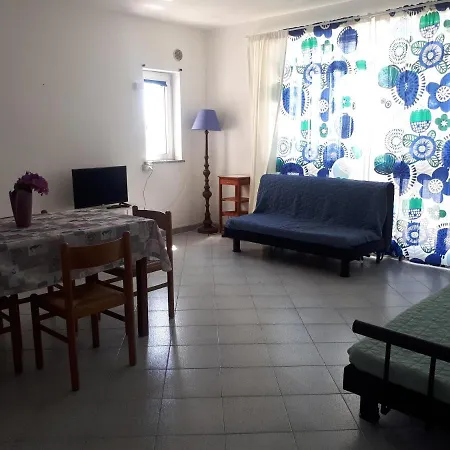 Varaldo & Elena Citr 008o67 Villa Faraldi