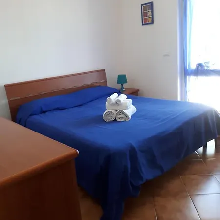 Varaldo & Elena Citr 008o67 Apartamento
